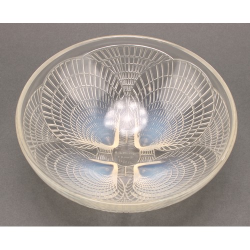 3245 - A René Lalique Coquilles pattern circular opalescent bowl, 16cm diameter, engraved mark, numbered 32... 