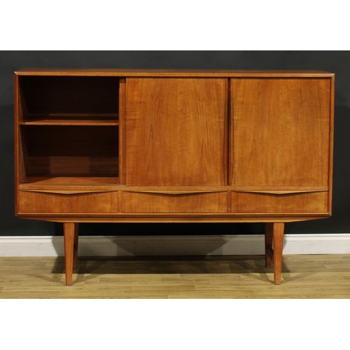 3317 - Mid-century Design - a Danish teak sideboard, designed by Erling W. Bach for Sejling Skabe, 112.5cm ... 