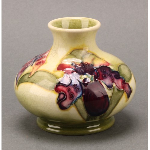 3117 - A Moorcroft Hibiscus pattern boat shaped vase, 16.5cm wide, impressed mark, late Queen Mary paper la... 