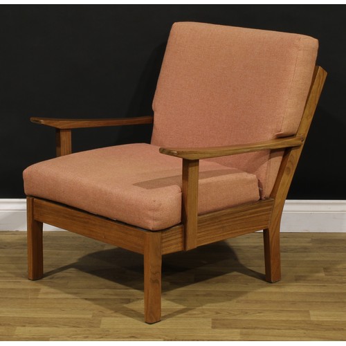 3352 - A pair of retro lounge chairs, in the manner of Hans J. Wegner, 80cm high, 69.5cm wide, the seat 54c... 