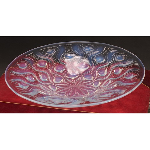 3239 - A Lalique Bulbes pattern circular shallow bowl or dish, reverse moulded with stylised bulbs radiatin... 