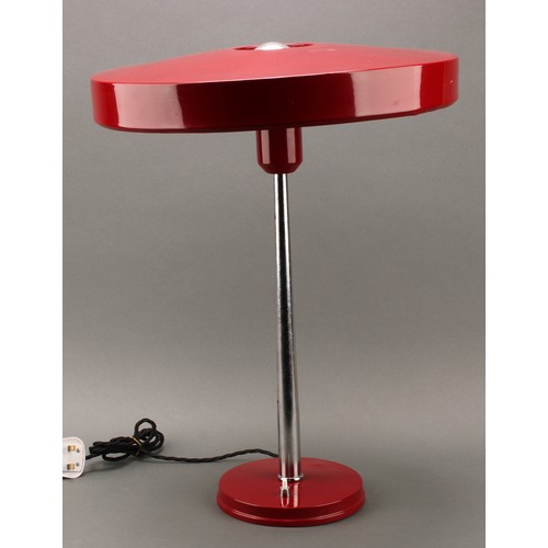 3427 - Mid-century Design - a Timor 69 table or desk lamp, designed by Louis Kalff for Philips, in red, 51.... 