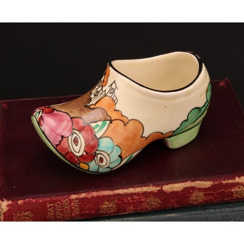 3006 - A Clarice Cliff Fantasque Bizarre clog, Alton pattern, Newport Pottery, England, 10cm long, printed ... 