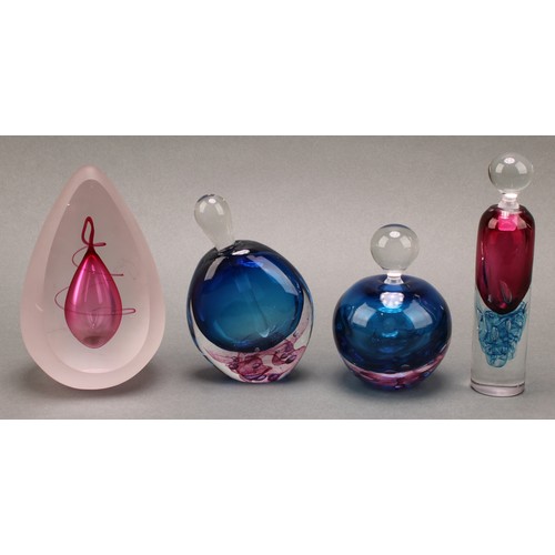 3231 - A Svaja Paris Heart glass sculpture paperweight, of teardrop form, glass blown centre, 15cm high; a ... 