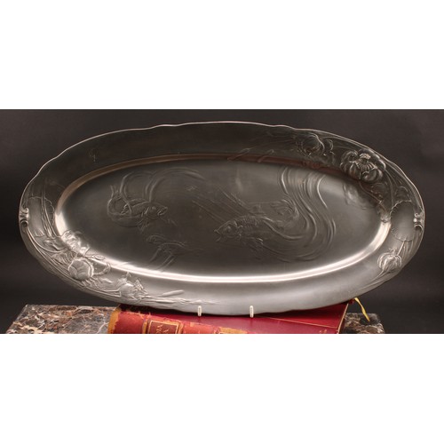 3315 - A large Kayserzinn Art Nouveau pewter fish platter, in relief with fish, a crab and water plants, 55... 