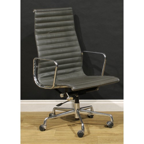 3307 - 20th Century Design - a set of four swivel office chairs, after a design by Charles & Ray Eames for ... 