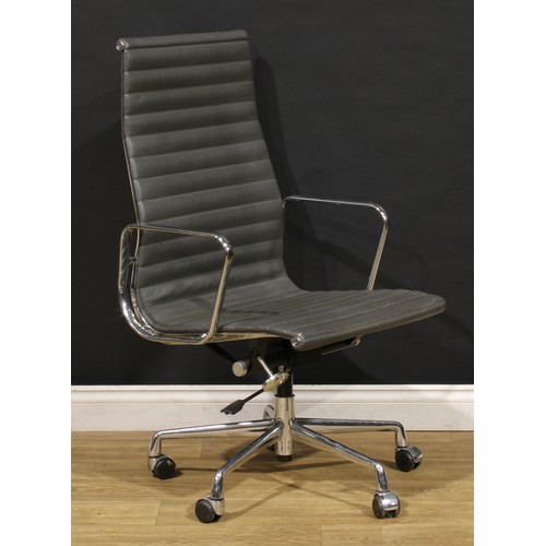 3302 - 20th Century Design - a pair of swivel office chairs, after a design by Charles & Ray Eames for Herm... 