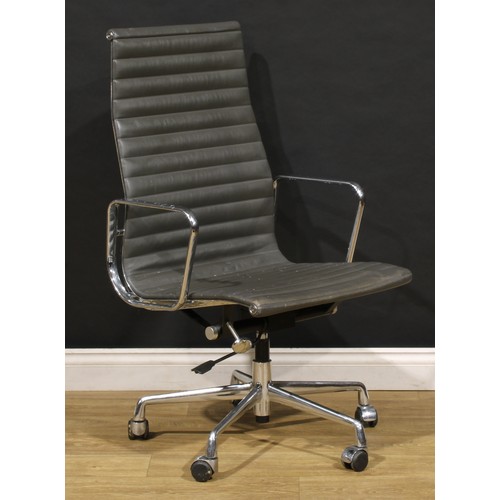 3302 - 20th Century Design - a pair of swivel office chairs, after a design by Charles & Ray Eames for Herm... 