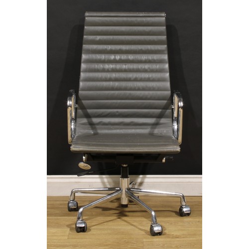 3303 - 20th Century Design - a pair of swivel office chairs, after a design by Charles & Ray Eames for Herm... 