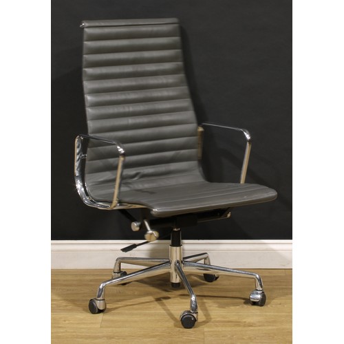 3304 - 20th Century Design - a pair of swivel office chairs, after a design by Charles & Ray Eames for Herm... 