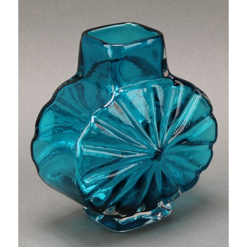 3248 - GEOFFREY BAXTER (BRITISH - 1922-1995) a Whitefriars glass Kingfisher blue Sunburst Vase, pattern num... 