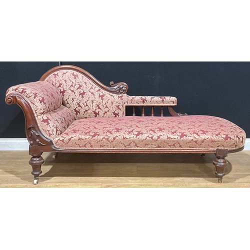 103 - A Victorian mahogany chaise longue, 86cm high, 188cm long, 63cm wide