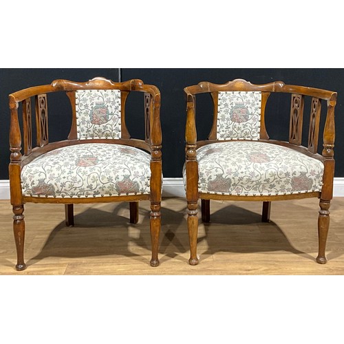 430 - A pair of Edwardian club elbow chairs, 77cm high, 64cm wide (2)