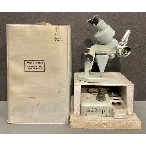 480 - A Watson Barnet stereo microscope, x 10, x 5, x 1.25, serial number 142980, with power pack and stan... 