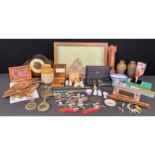 500 - Boxes and Objects - a Taxidermy hoof and fetlock; a stamp box; horse brasses; a Smiths clock; etc