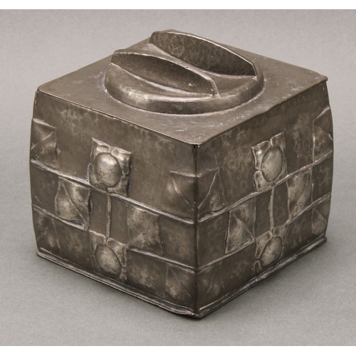 2404 - Liberty & Co. - an Arts & Crafts Tudric pewter biscuit box, designed by Archibald Knox (1864-1933), ... 