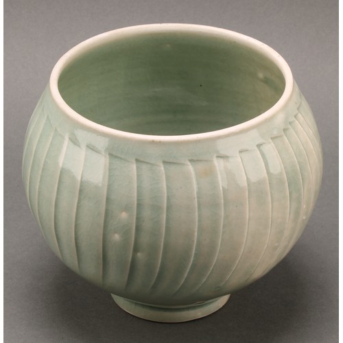 2478 - David Leach (1911 - 2005) - a studio pottery porcelain ribbed ovoid vase, pale green celadon glaze, ... 