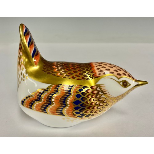 5032 - Royal Crown Derby paperweight, wren, gold stopper