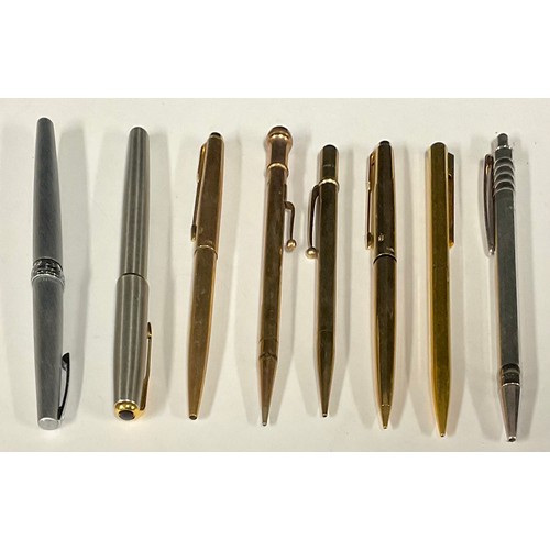 5117 - A collection of pens, including a 925 silver pen and seven others (8)