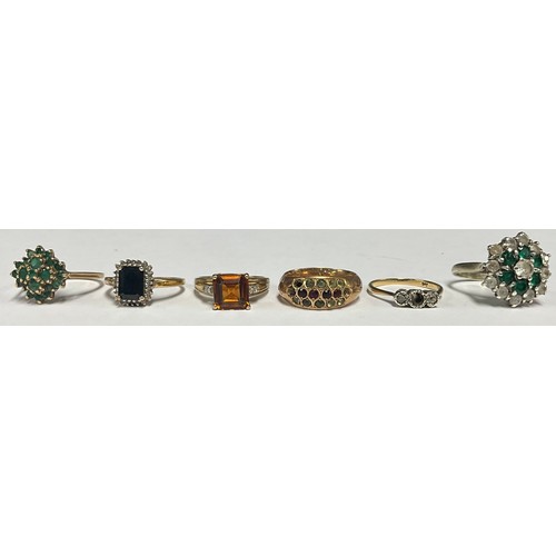 5155 - A 9ct gold and green stone cluster ring; a 9ct white gold and white and green stone cluster ring; a ... 