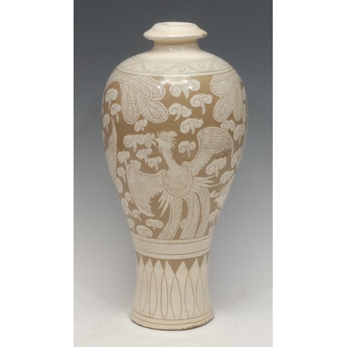 927 - A Chinese stoneware Cizhou style inverted baluster vase, incised with phoenix and clouds, 34.5cm, un... 