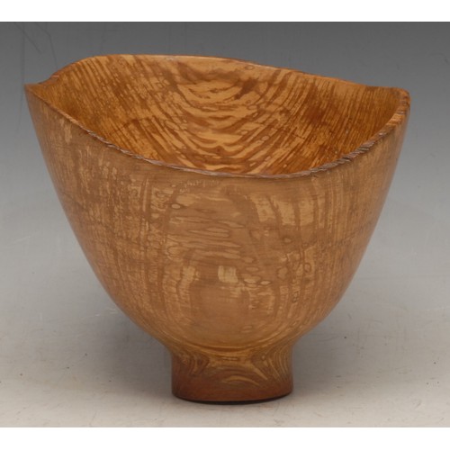 916 - Treen and Modern Design - a Welsh turned oak bowl, inscribed By G Winter Owen, Given by Makers' Guil... 