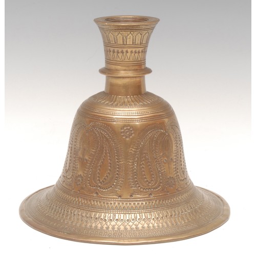 960 - An 18th century North Indian brass hookah base, flared neck engraved with Islamic geometric shapes a... 