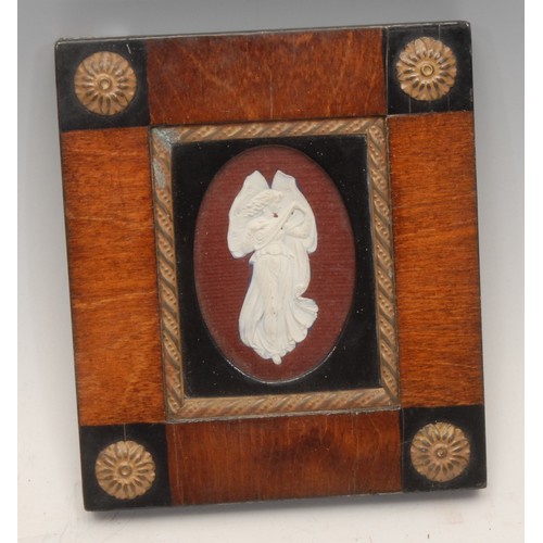 266 - Aesthetic Movement (19th Century)
An Angel
unsigned, cameo, Arts & Crafts frame, 7cm x 4.5cm