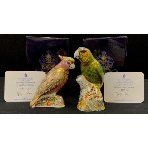 44 - Royal Crown Derby paperweights including; Cockatoo, limited edition 1449/2500, Amazon Green Parrot, ... 