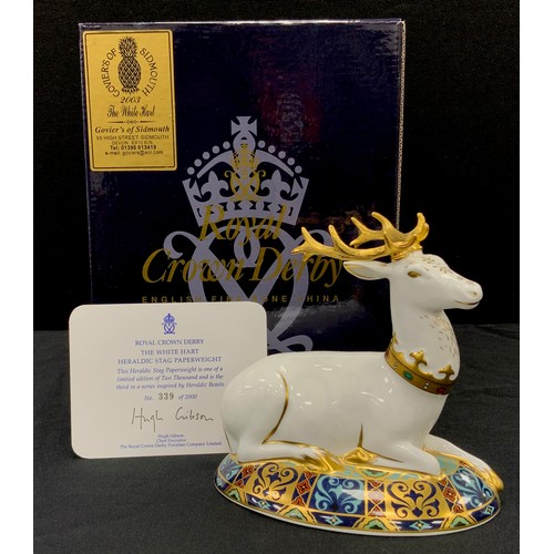 66 - A Royal Crown Derby paperweight, The White Hart Heraldic Stag, limited edition 339/2000, 14cm, gold ... 