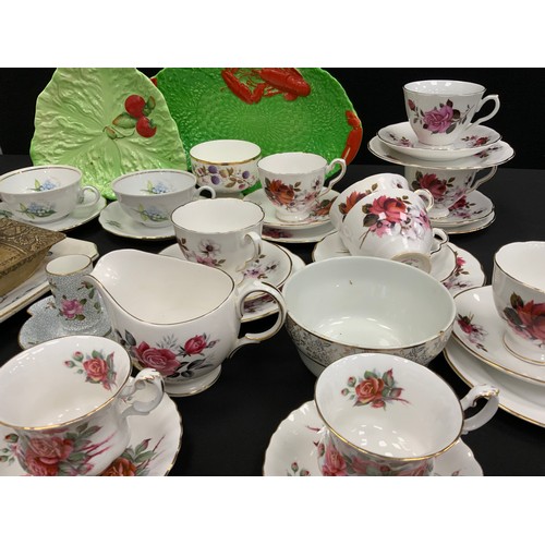 121 - Royal Albert Centennial Rose tea cups and saucers, others similar; Crown Devon; etc