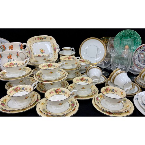 169 - A Coalport tea service for twelve including; two picnic plates, twelve tea cups and saucers,etc; Gre... 