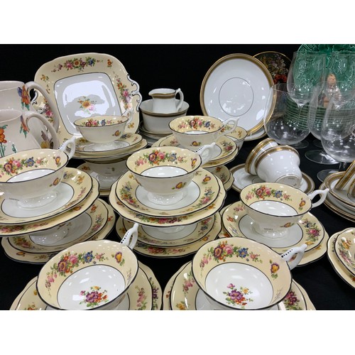 169 - A Coalport tea service for twelve including; two picnic plates, twelve tea cups and saucers,etc; Gre... 