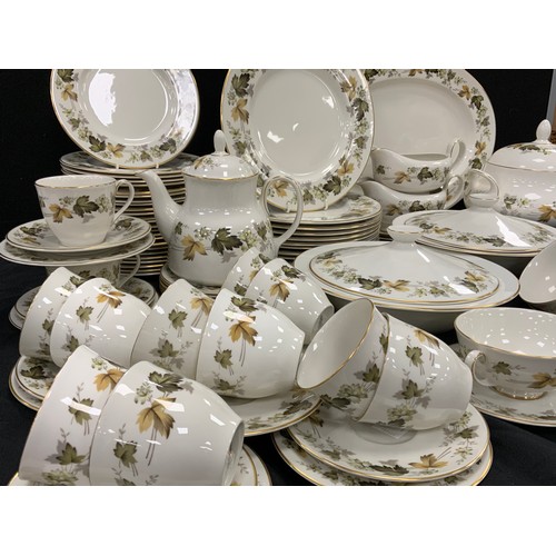 218 - Royal Doulton dinner Larchmont pattern service and tea service including soup tureen, meat platter, ... 