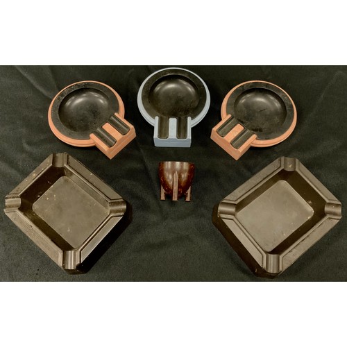 296 - Whiteley Electrical Radio Company, Mansfield Nottingham Bakelite ashtrays, c.1930 (6)