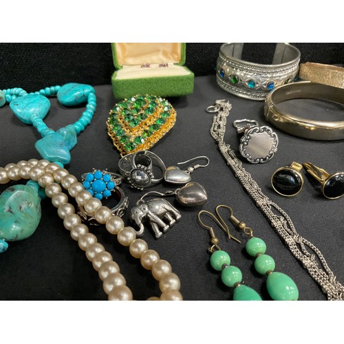 304 - jewellery - silver dress rings, earrings, sterling silver evening bag/mirror, napkin clip, etc part ... 