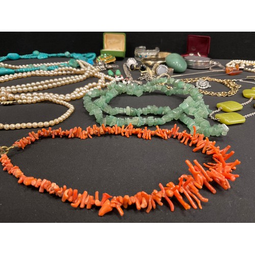 304 - jewellery - silver dress rings, earrings, sterling silver evening bag/mirror, napkin clip, etc part ... 