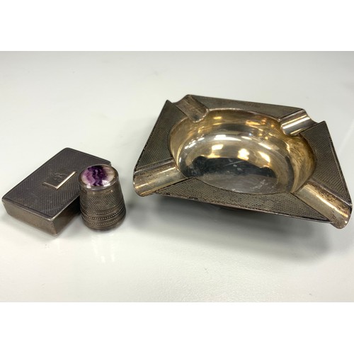 325 - A silver blue john topped thimble, Birmingham 1988;  rectangular silver pill box, Birmingham 1942;  ... 