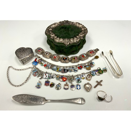 339 - An Edwardian silver mounted green felt jewellery box, Chester 1904;  silver metal heart pill box;  9... 