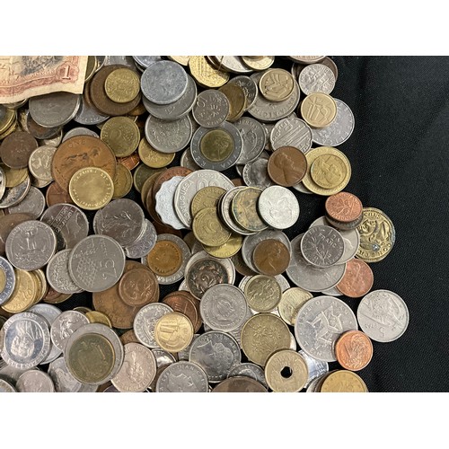 294 - Coins, Tokens, Bank notes.