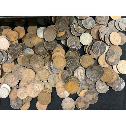 308 - Coins - Victorian Crown 1889.  Half crown 1880.  Shilling 1872.  1922 half crown, shilling, assorted... 