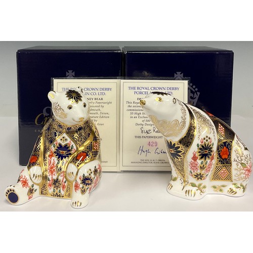 35 - A Royal Crown Derby paperweight, Imari Honey Bear, Goviers exclusive signature edition 154/250, gold... 