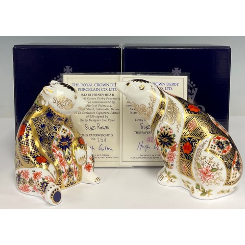 35 - A Royal Crown Derby paperweight, Imari Honey Bear, Goviers exclusive signature edition 154/250, gold... 