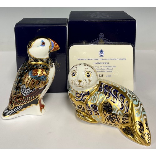 37 - A Royal Crown Derby paperweight, Harbour Seal, limited edition 1,625/4,500, gold stopper, certificat... 