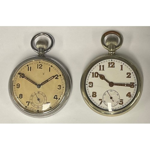 94 - A World War II GSTP open face pocket watch, textured dial, Arabic numerals, stem wind 15 jewel Swiss... 