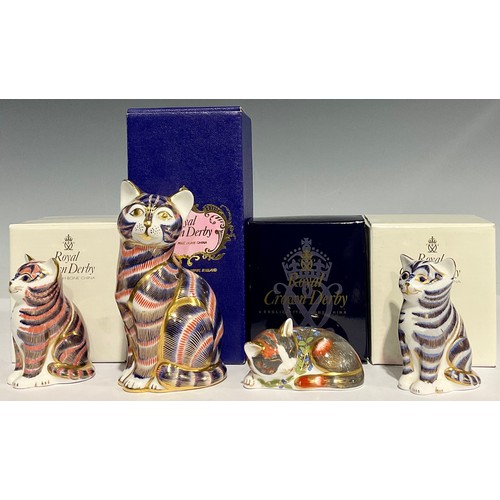 309 - A Royal Crown Derby paperweight, Cat, gold stopper, boxed; others, Grey Kitten, Cat Nip Kitten, Kitt... 