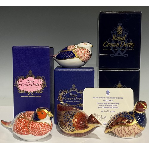 312 - A Royal Crown Derby paperweight, Partridge, exclusive edition 1,028/4,500, signed, gold stopper, cer... 