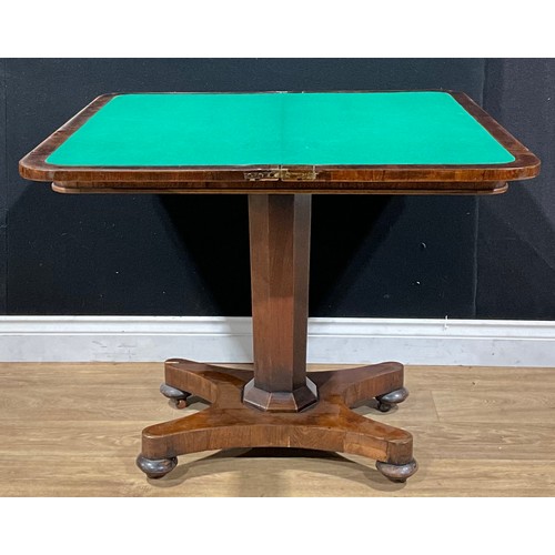 401 - A William IV rosewood card table, 73.5cm high, 89cm wide, 43.5cm deep, c.1835
