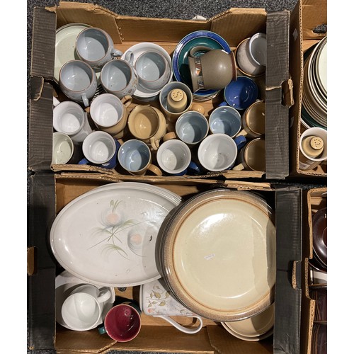 500 - A quantity of Denby tableware, various patterns, including Reflections, Whisper, Cotswold, Memories,... 