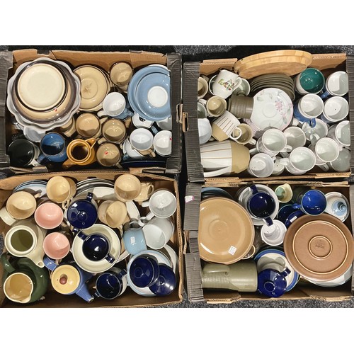 501 - A quantity of Denby tableware, various patterns, including Maplewood, Sumatra, Savoy, Symphony, Gour... 